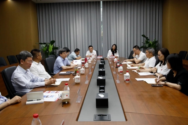 山(shān)東(dōng)科(kē)創黨委書(shū)記、董事(shì)長(cháng)董火(huǒ)民(mín)一(yī)行(xíng)赴北(běi)京調研